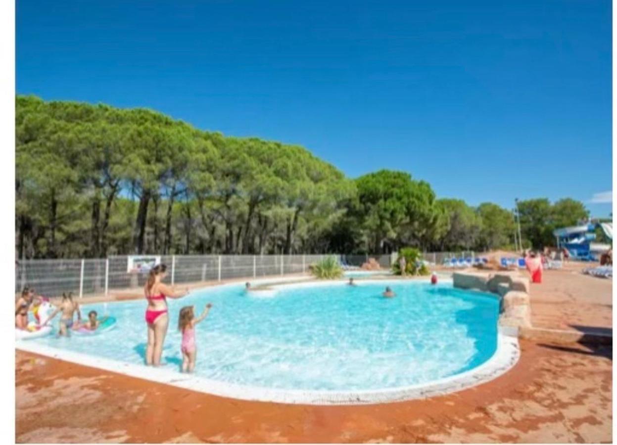 Camping Oasis Village Puget-sur Argens Exterior photo